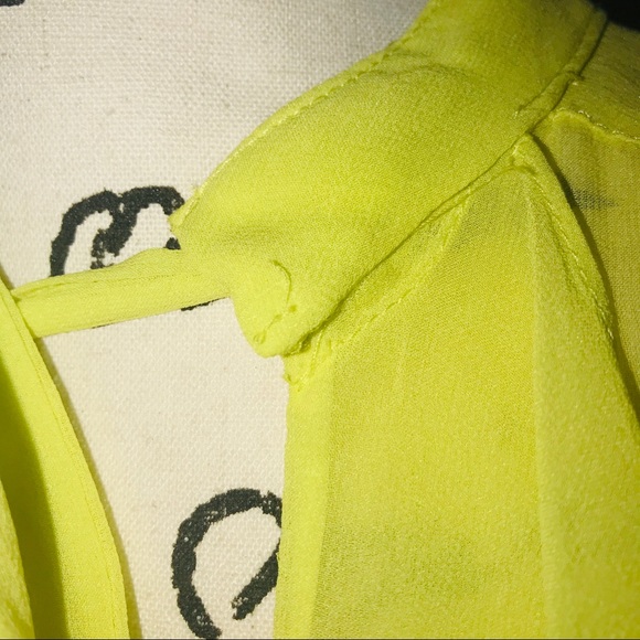 BCBG chiffon Blouse - Picture 3 of 5